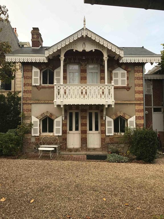 Les Graves Villa Villerville Luaran gambar
